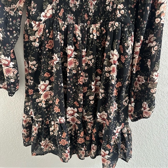 Abercrombie and Fitch long sleeve floral sweetheart Mini dress - Picture 6 of 6